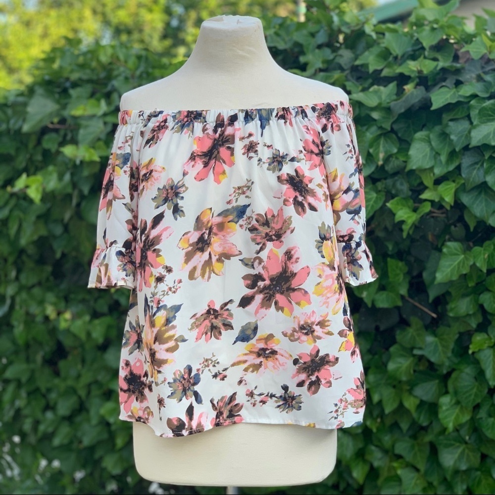Sienna Sky Women Floral Casual Off the Shoulder Short Sleeves Blouse Sz XS